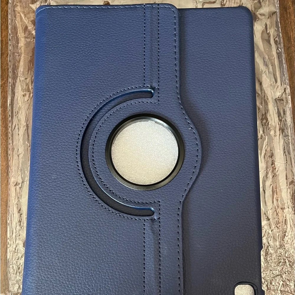 iPro 9.7 cover with organizer. Still in packaging